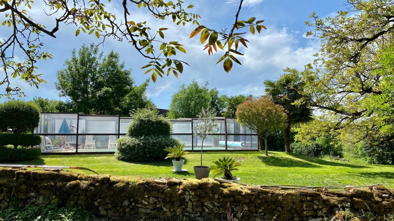 Maison De Charme Piscine Couverte Chauffee Mayrinhac-Lentour Екстер'єр фото